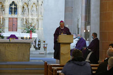Beauftragung zu Lektorat und Akolythat in St. Marien, Volkmarsen (Foto: Karl-Franz Thiede)